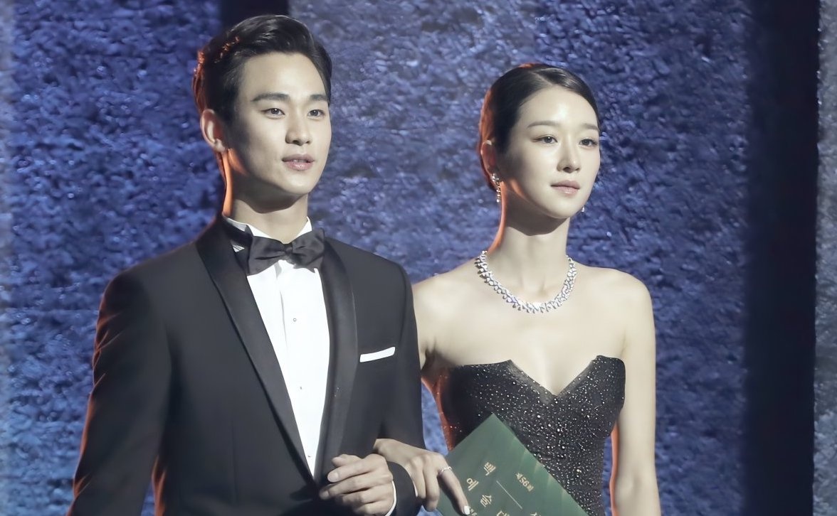 Seo Ye Ji va nhung chiec vay day suc hut hinh anh