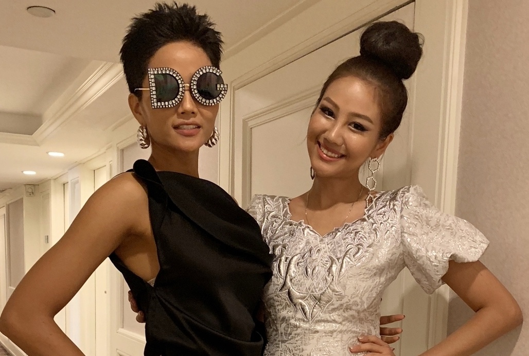 Ban than H'Hen Nie khoe giong hat tren show truyen hinh Han Quoc hinh anh