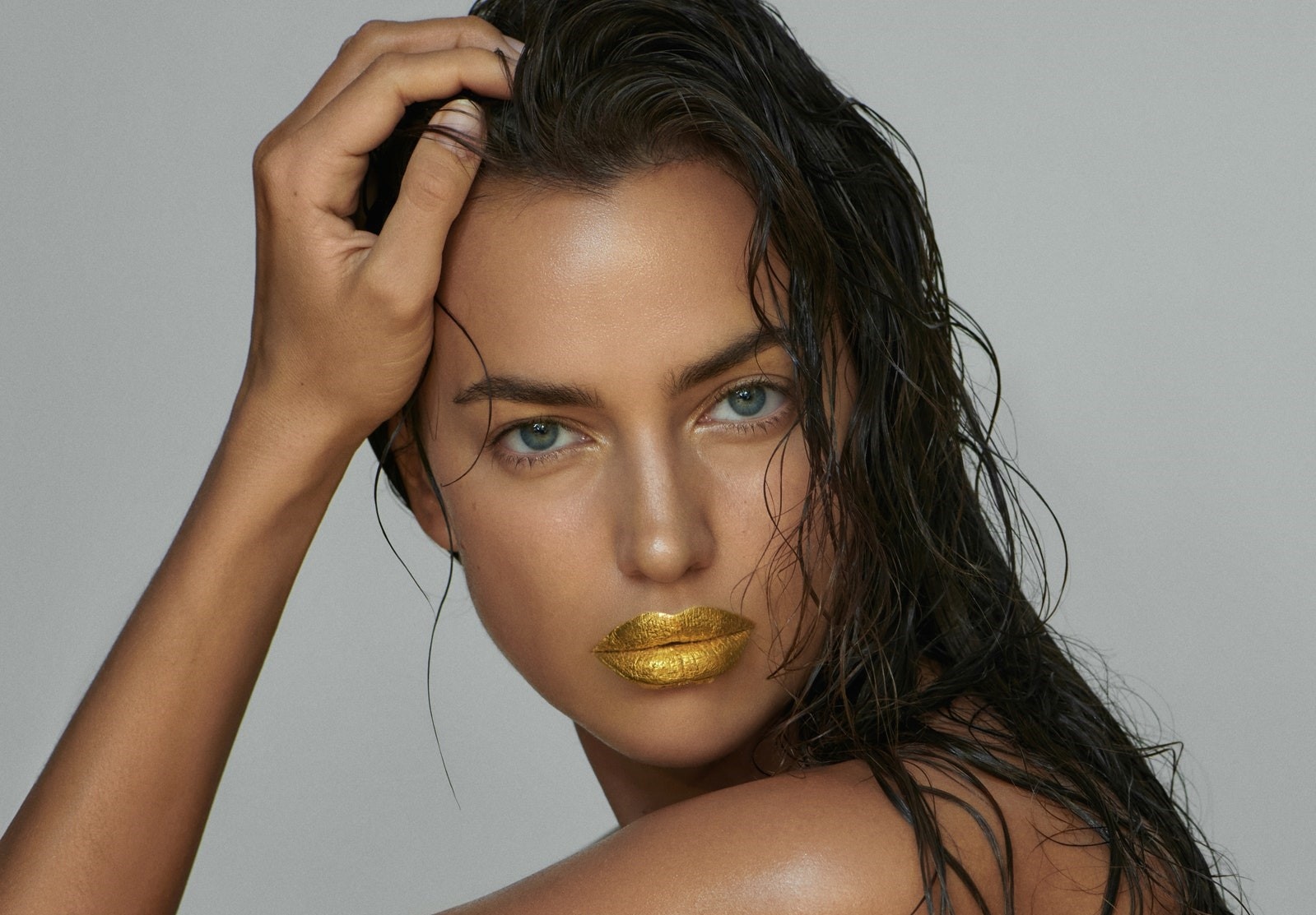 Irina Shayk dap vang len moi hinh anh