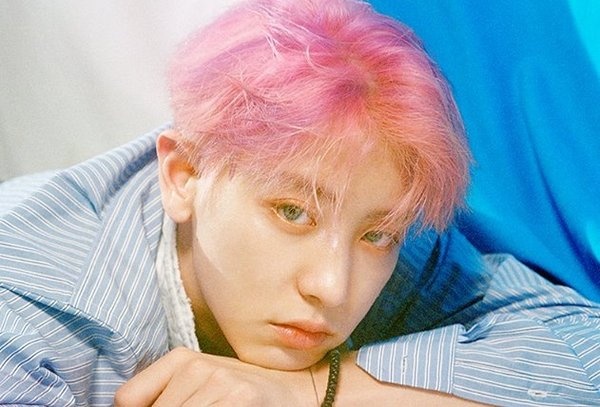 Chan Yeol (EXO) lan dau len tieng sau be boi tinh ai hinh anh