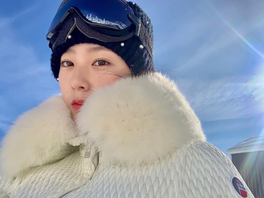 nhan sac krystal anh 6