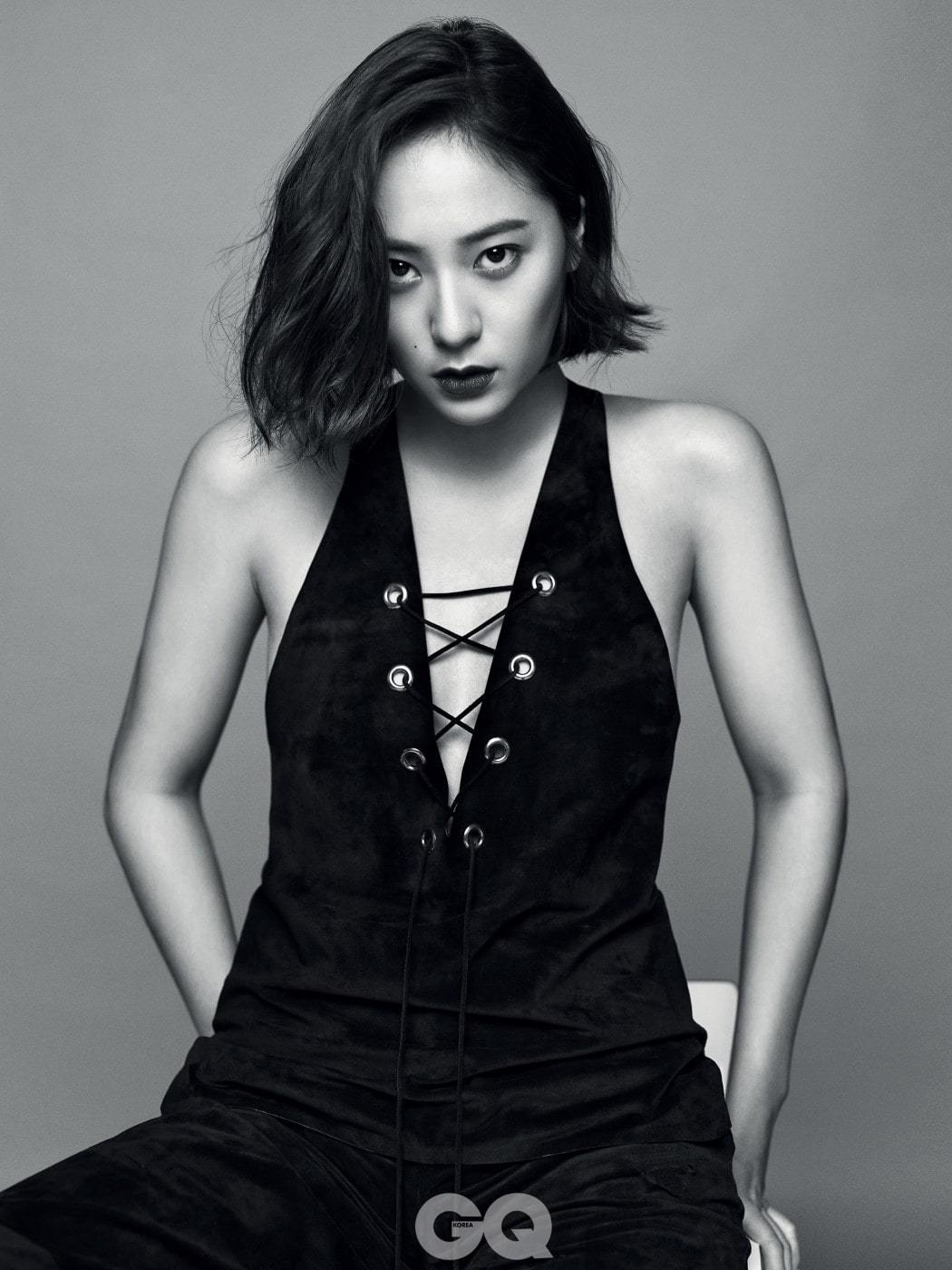 nhan sac krystal anh 8