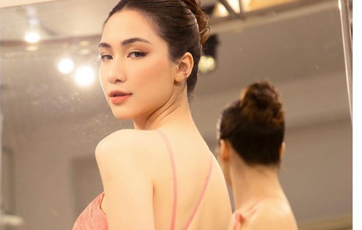 Hoa Minzy khong ap luc khi hat cung Van Mai Huong hinh anh