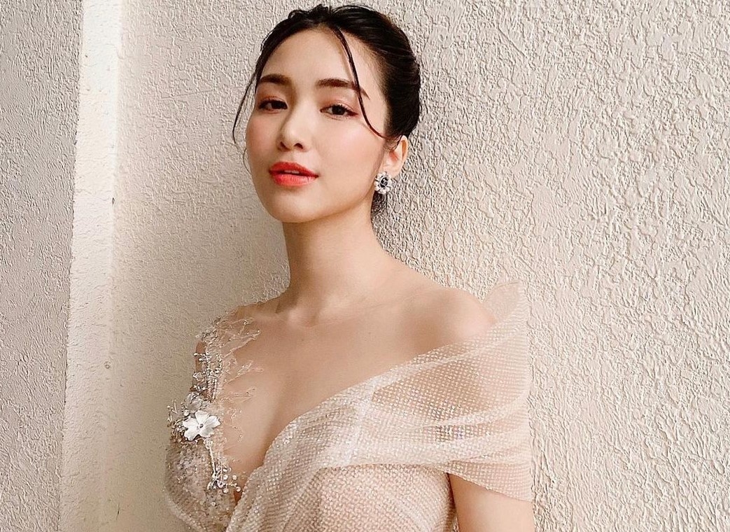 Hoa Minzy bi khop va run khong hat duoc truoc Uyen Linh hinh anh