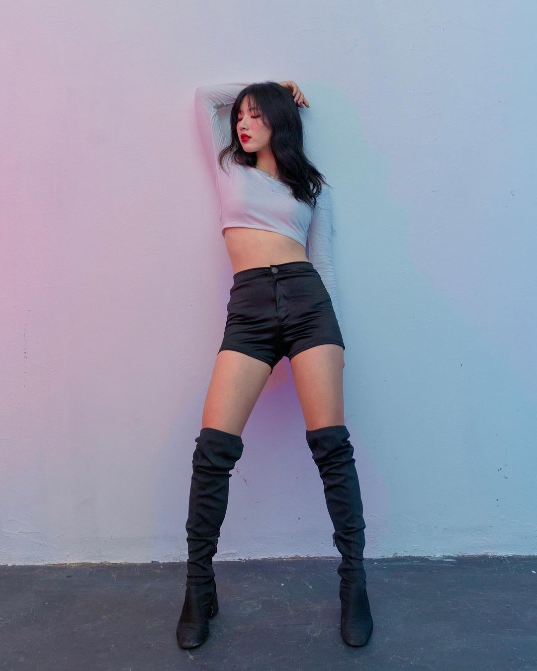 vũ công nữ giống lisa ảnh 13 vu cong nu giong lisa anh 13