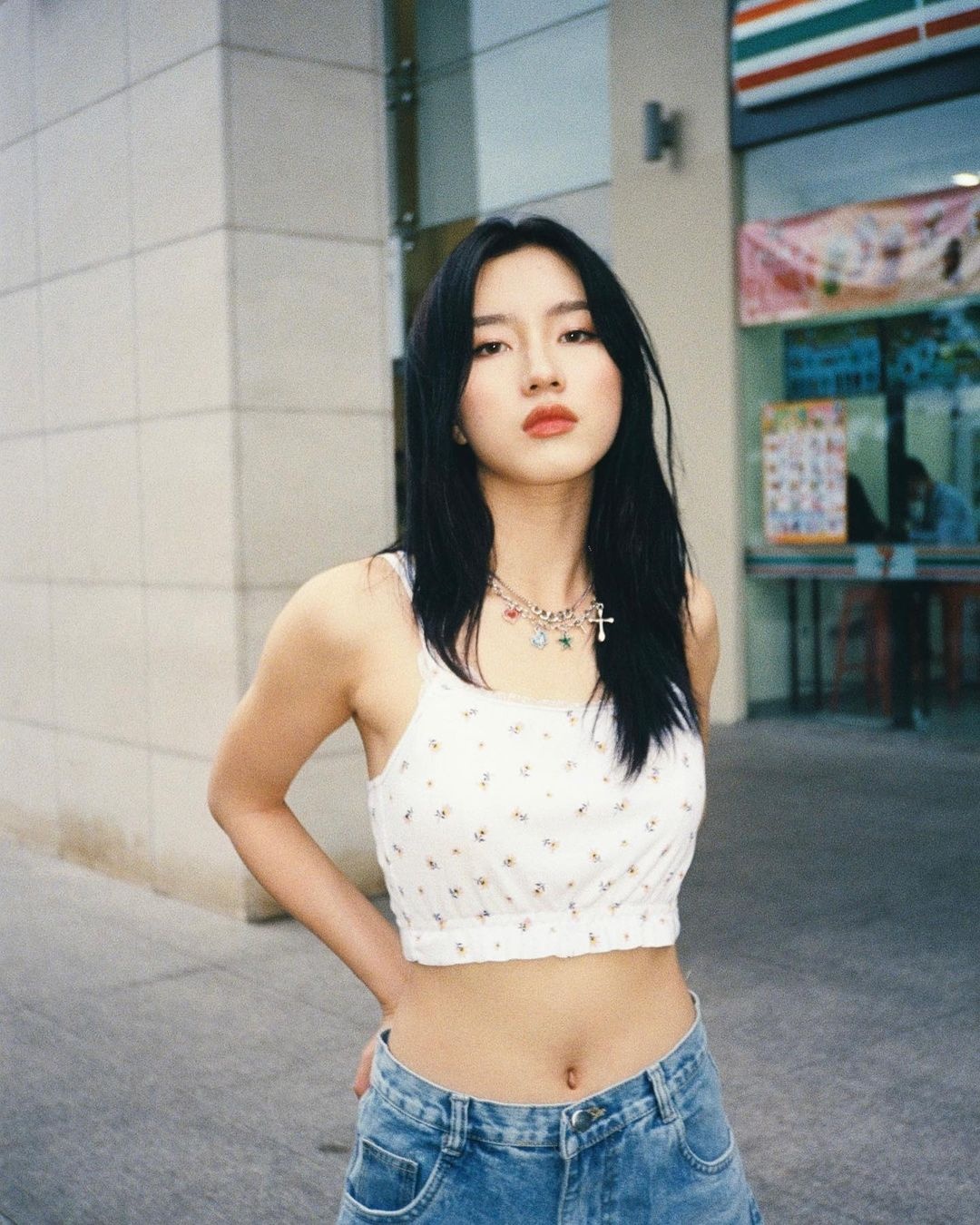 vũ công nữ giống lisa ảnh 8 vu cong nu giong lisa anh 8