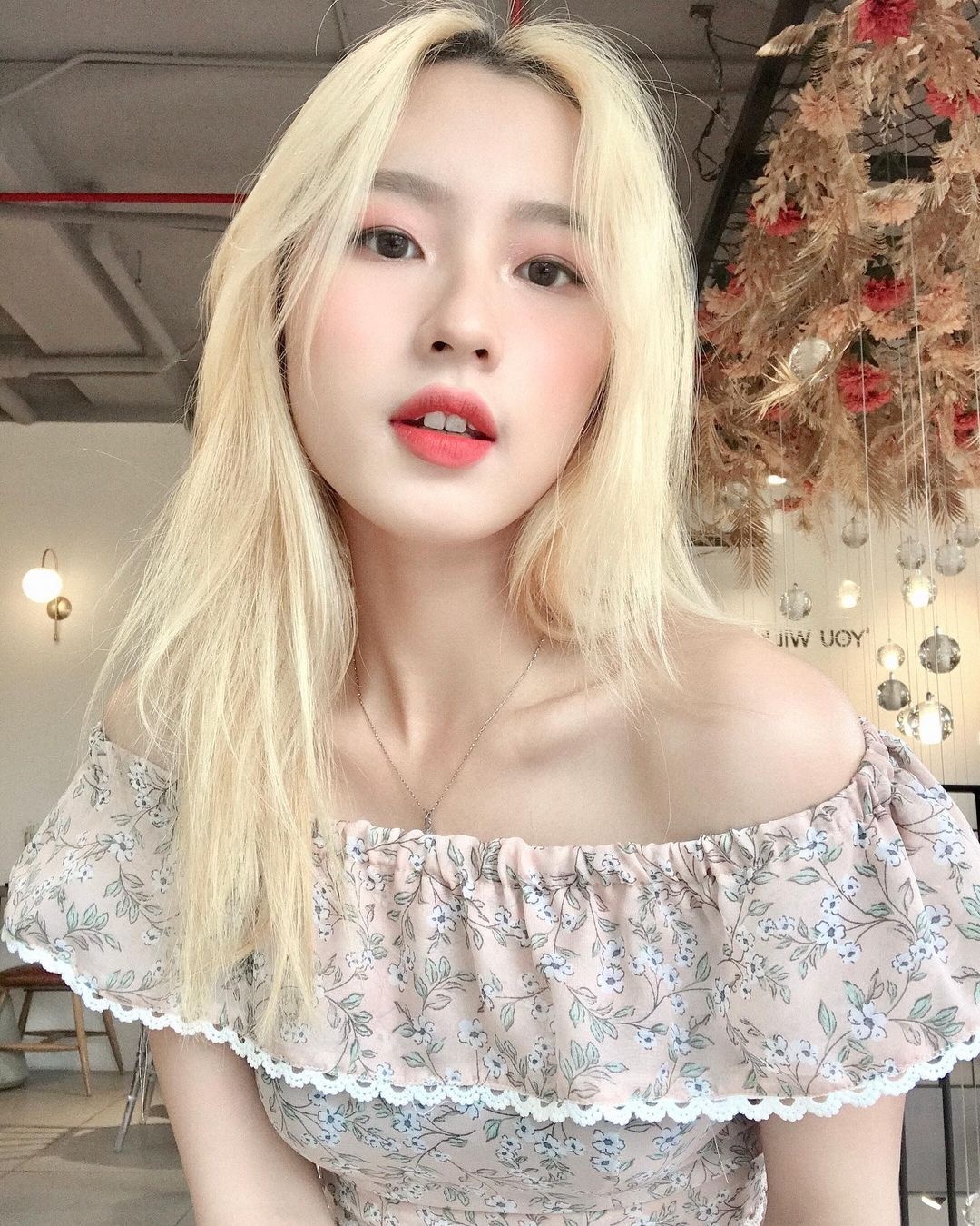 vũ công nữ giống lisa ảnh 3 vu cong nu giong lisa anh 3