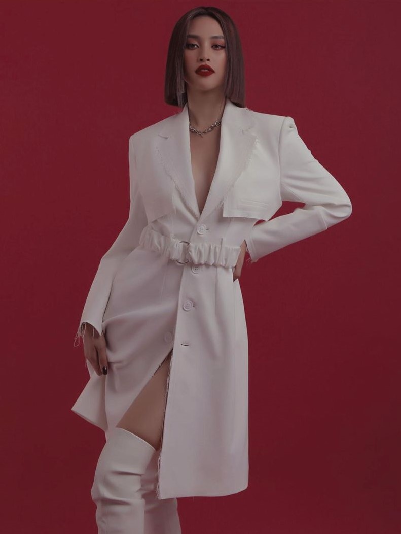 tieu vy tren tap chi phap anh 10