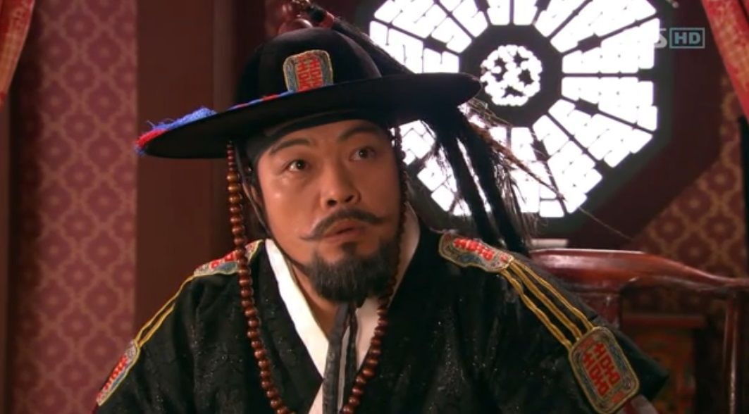 dien vien money heist ban han anh 8