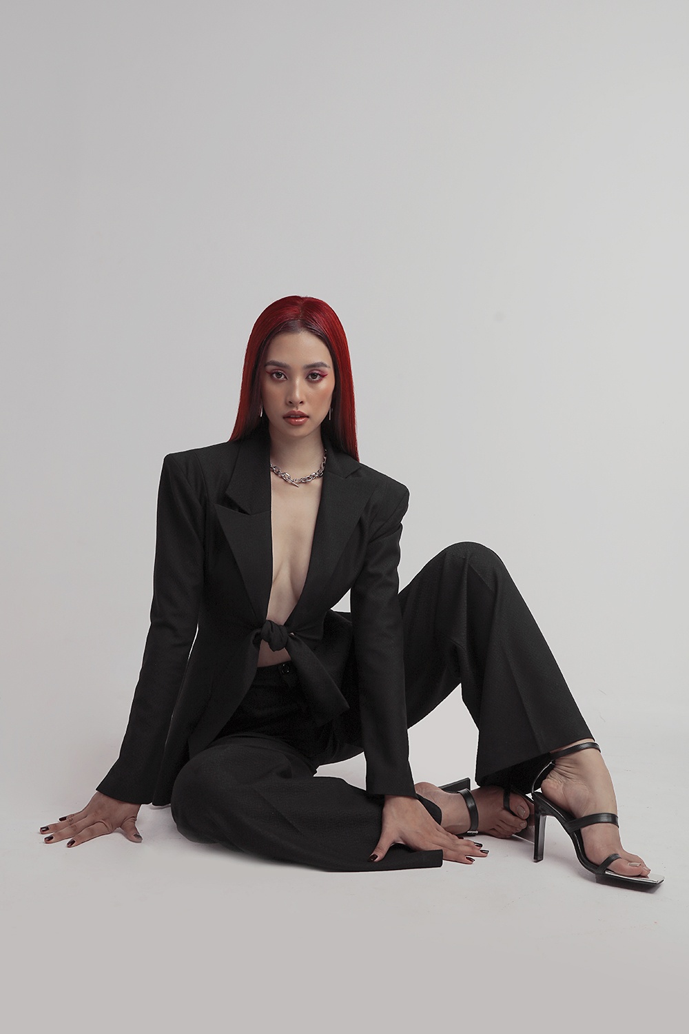 tieu vy tren tap chi phap anh 9