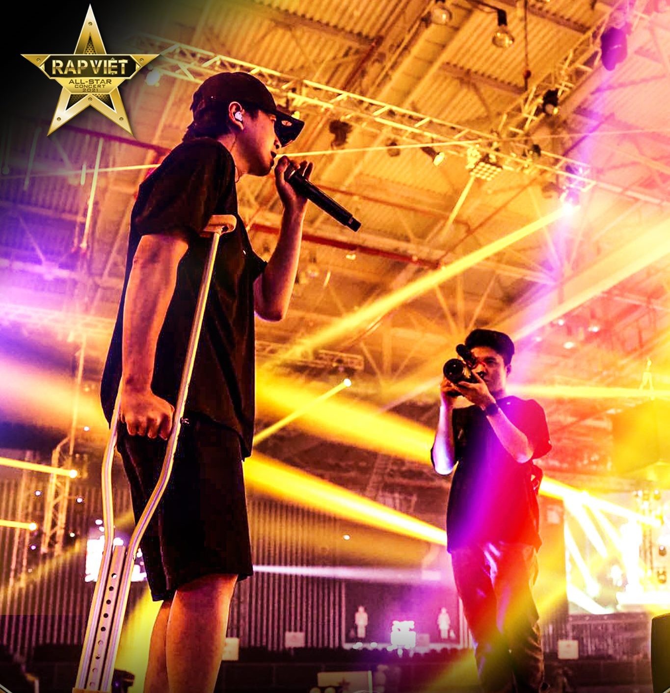 karik chống nạng tổng duyệt rap việt ảnh 1 karik chong nang tong duyet rap viet anh 1