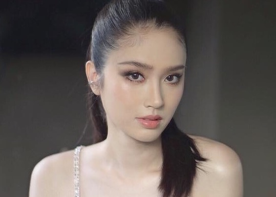 Tuoi 35 cua hoa hau chuyen gioi dep nhat Thai Lan hinh anh