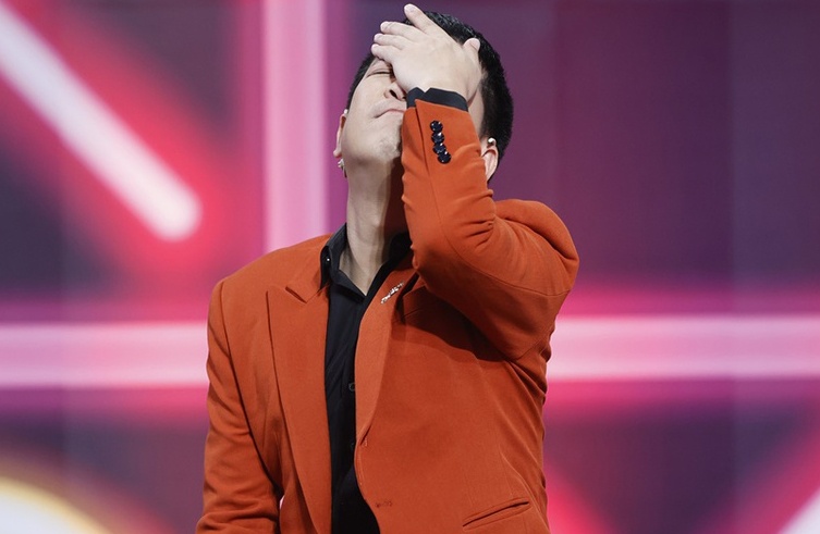 Phan ung cua Truong Giang khi duoc moi tham gia Chay di cho chi mua 2 hinh anh