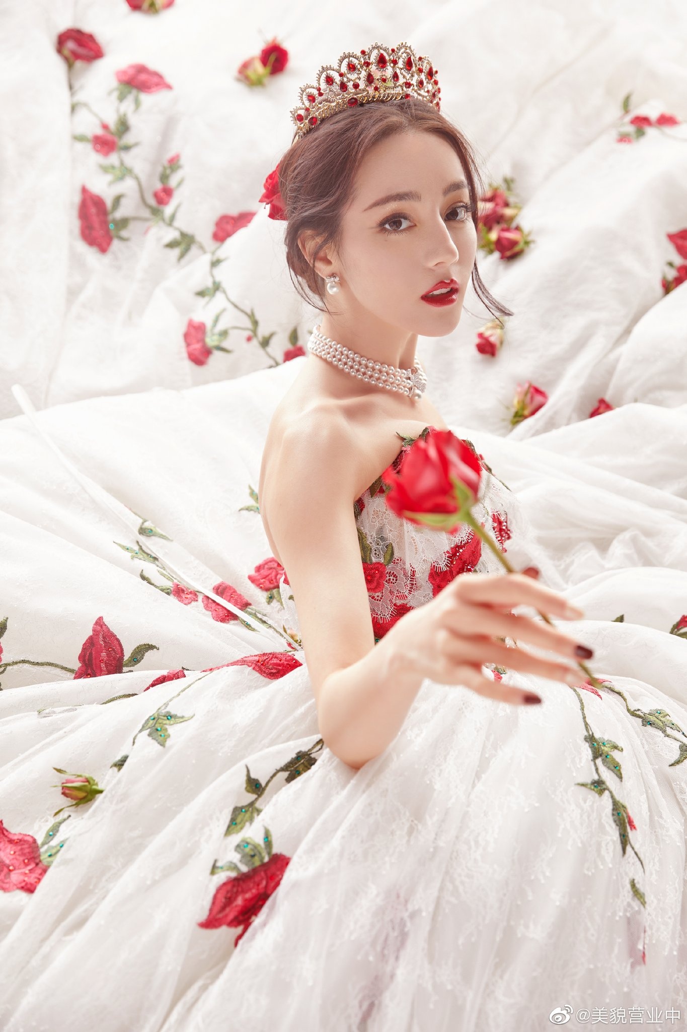 nữ diễn viên người tân cương ảnh 1 nu dien vien nguoi tan cuong anh 1