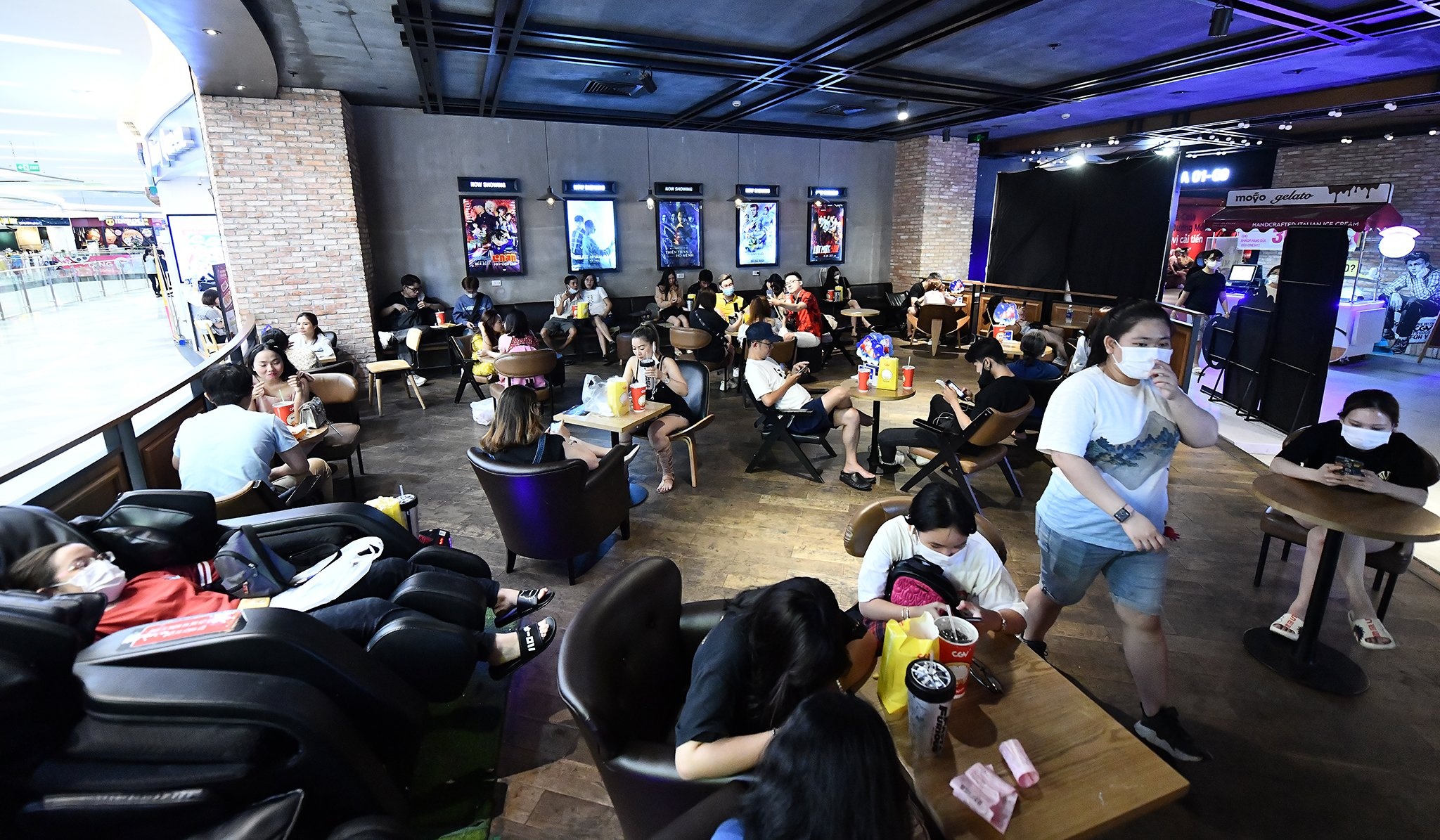 rap phim le 30/4-1/5 anh 9