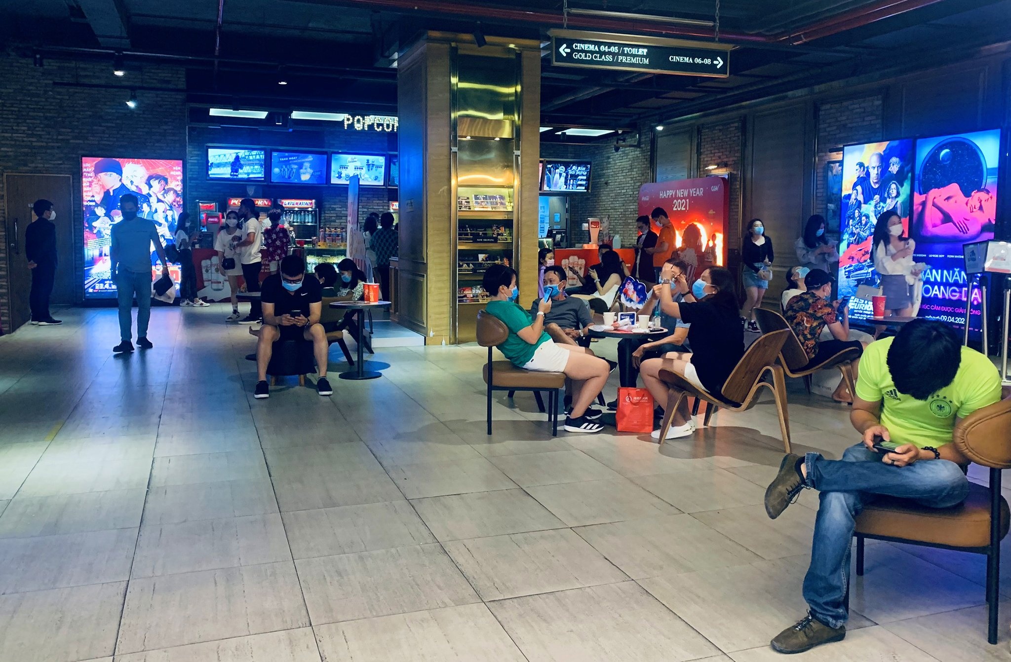 rap phim le 30/4-1/5 anh 7