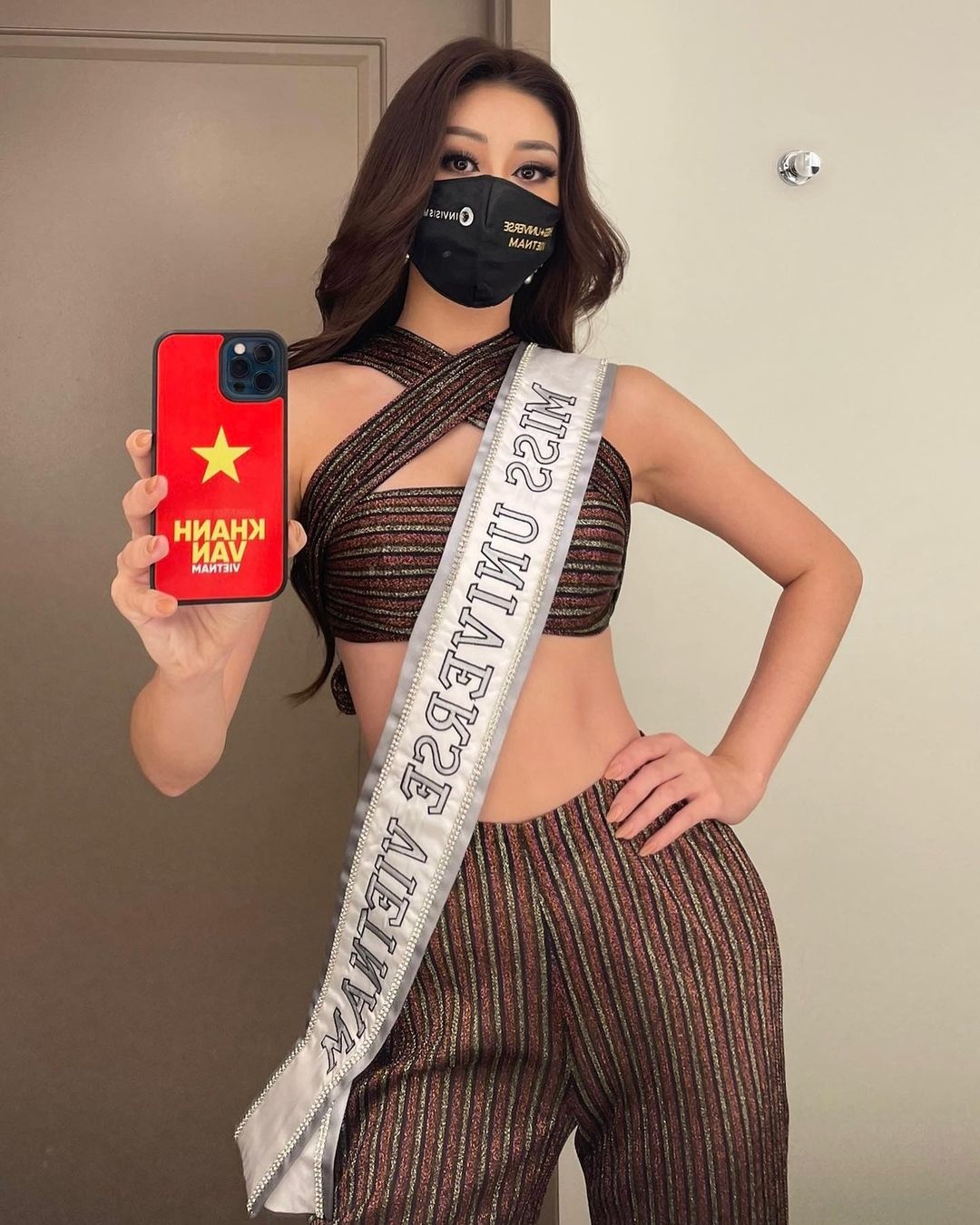 khanh van miss universe anh 7
