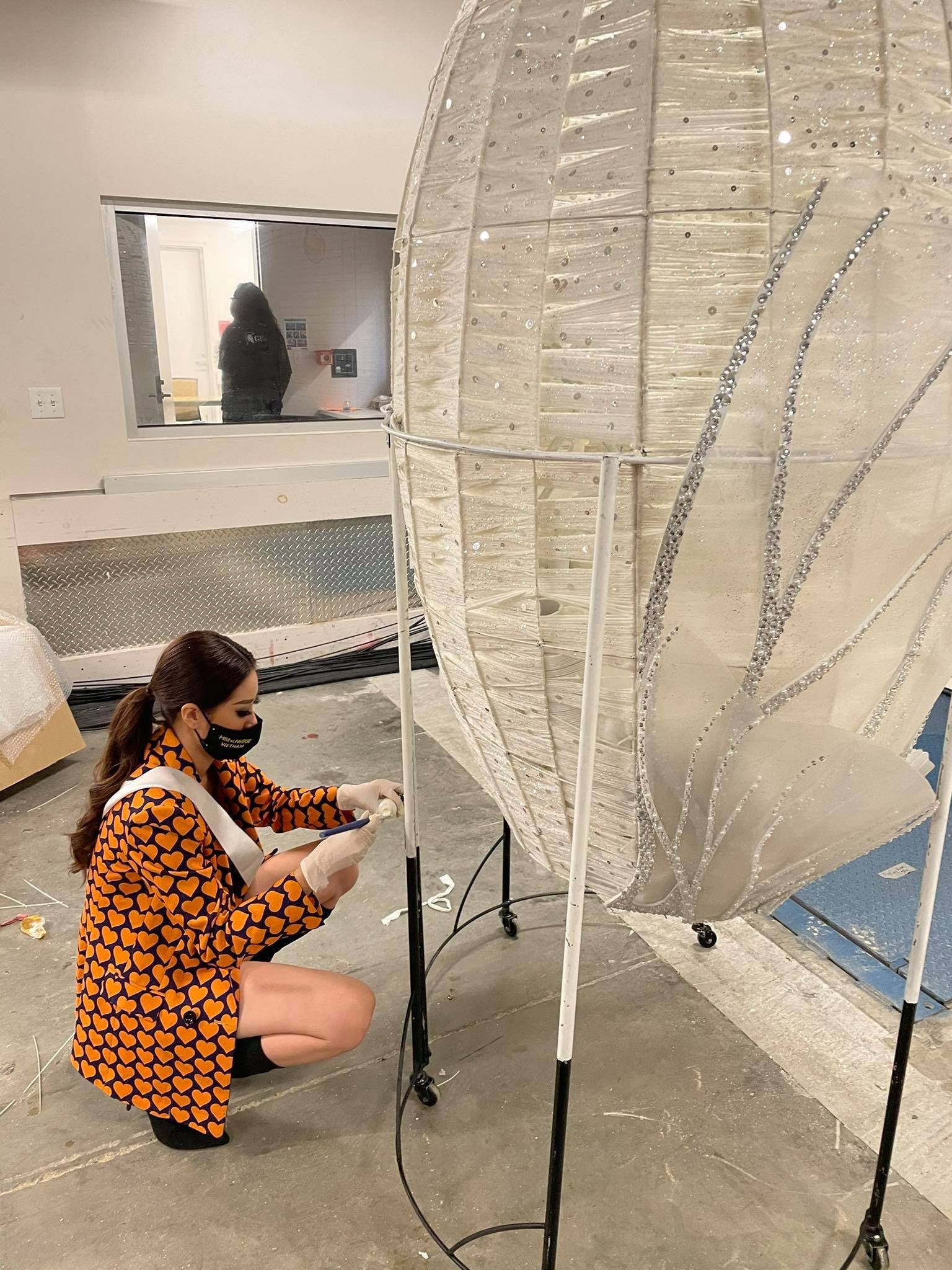 khanh van miss universe 2020 anh 1