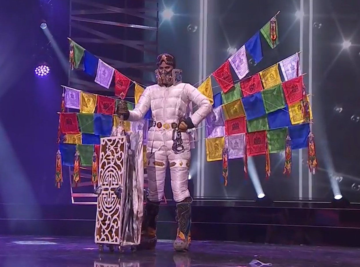 khanh van miss universe anh 7