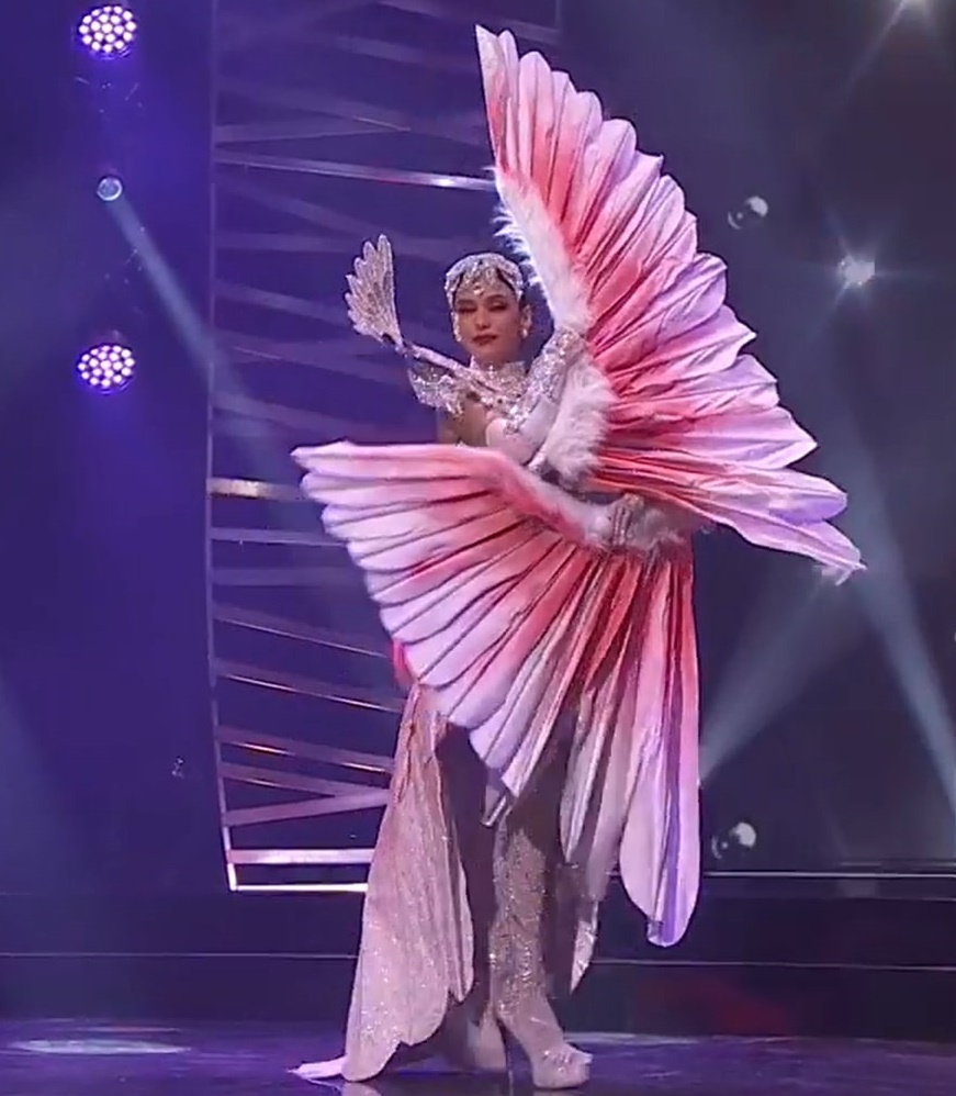 khanh van miss universe anh 10