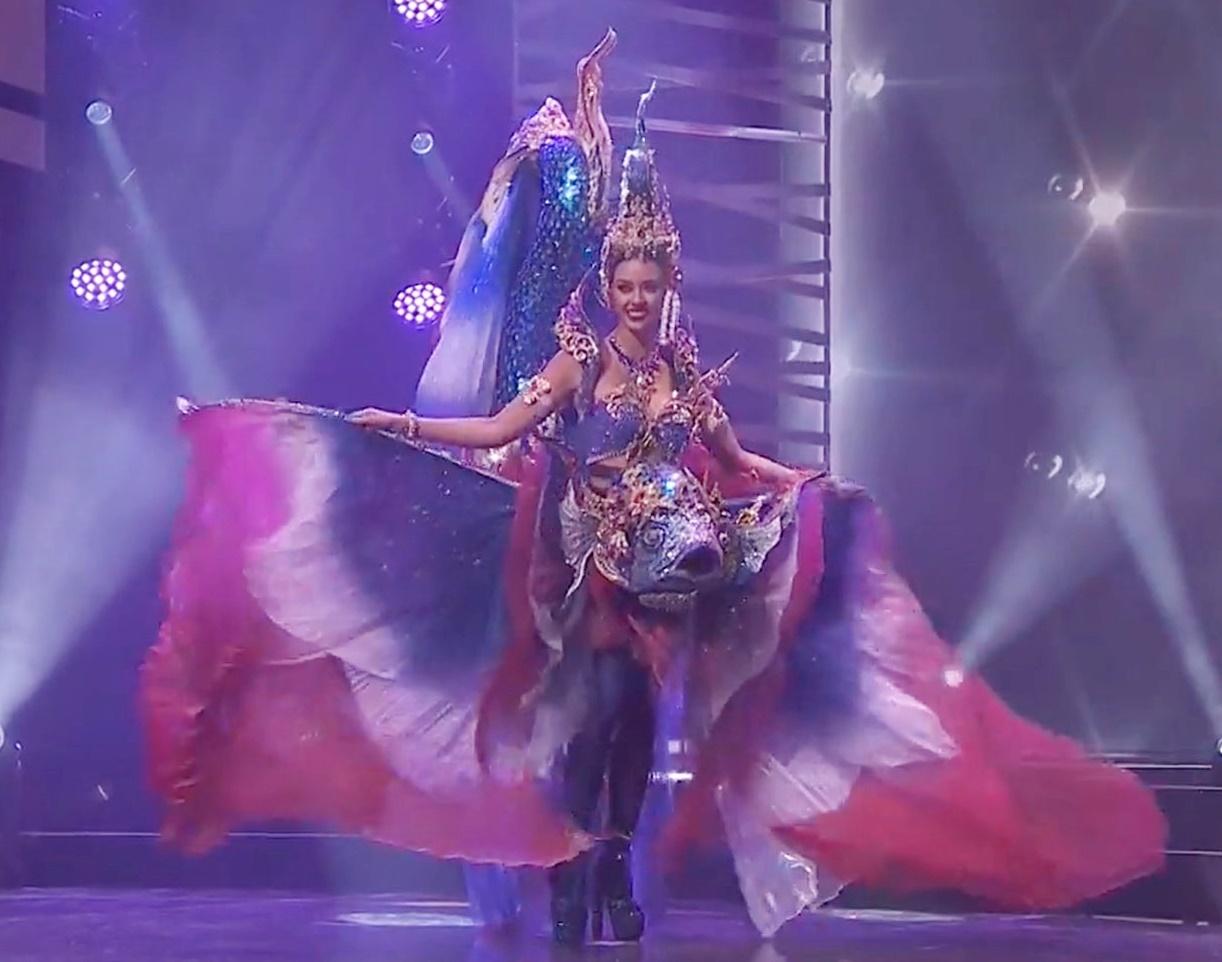 khanh van miss universe anh 12