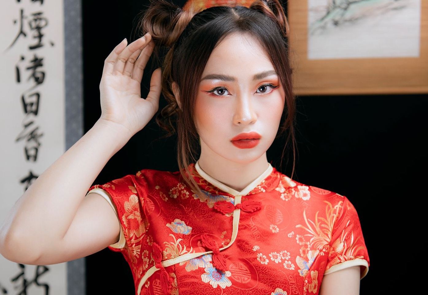 Nguoi dep Miss Grand vuong vao be boi tinh duc chan dong Campuchia hinh anh