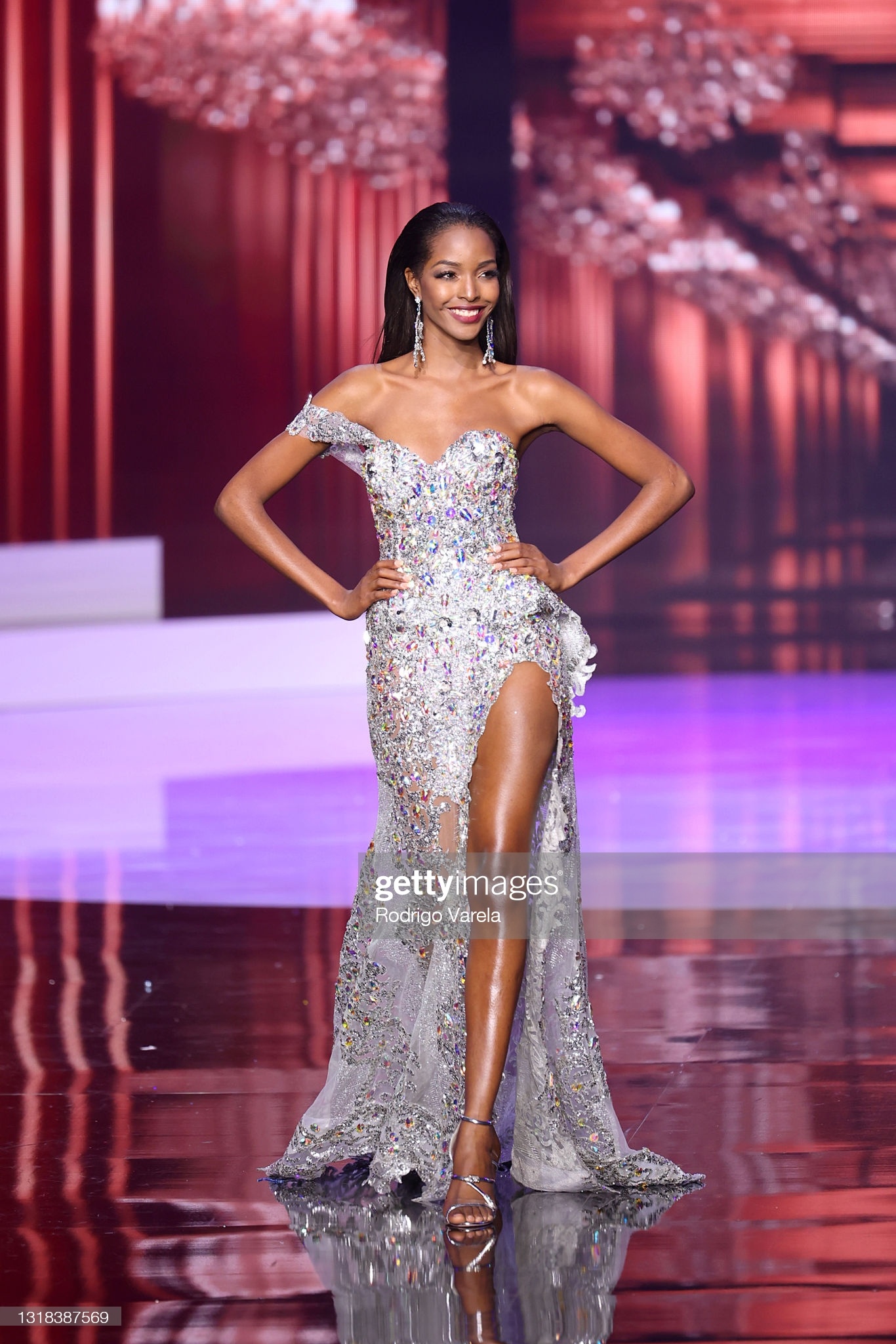 trang phuc da hoi miss universe 2020 anh 2