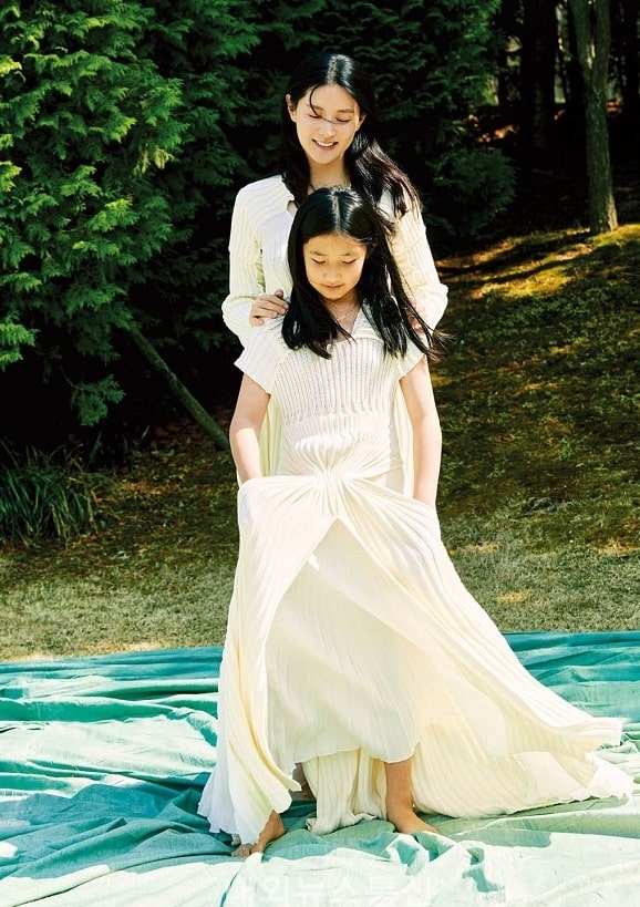 con gai Lee Young Ae anh 1