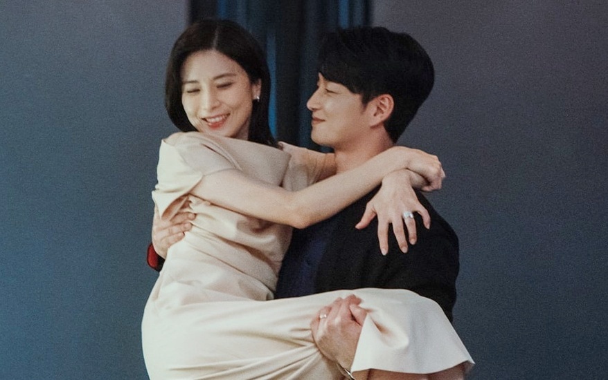 Tren phim Han, gioi tai phiet nhu song o the gioi khac hinh anh