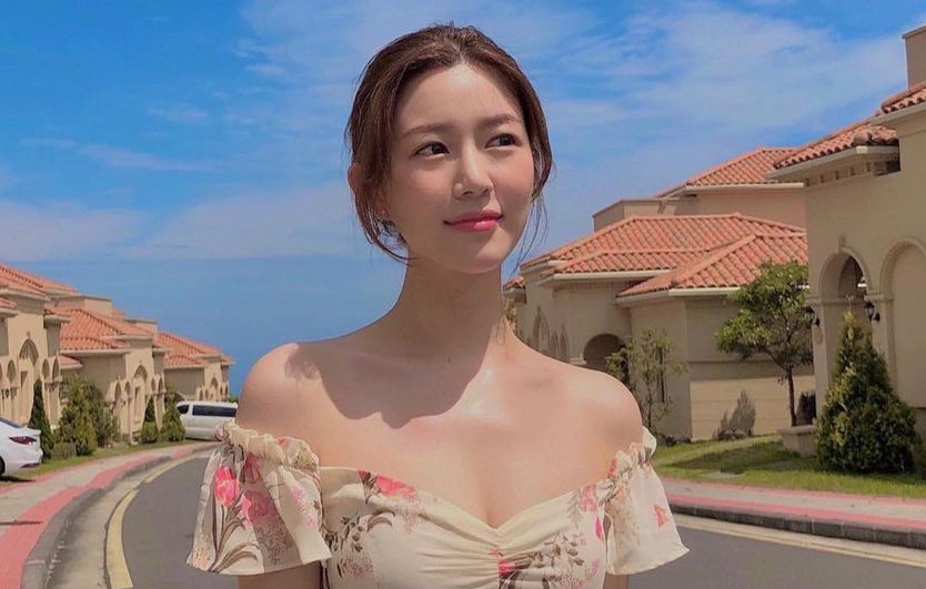 Ban gai 29 tuoi cua Lee Seung Gi hinh anh