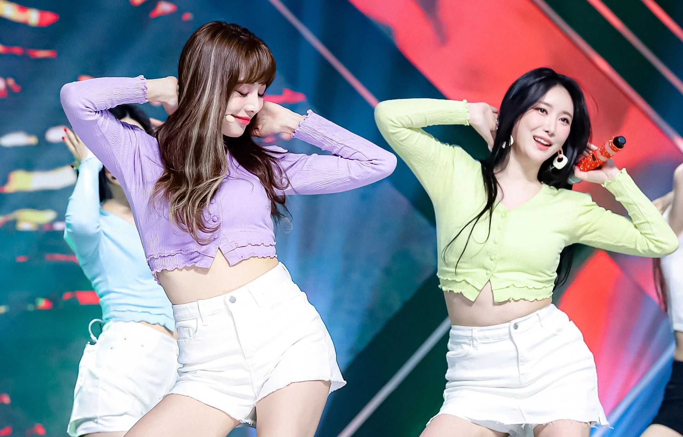 10 ca khuc Kpop dang nghe trong mua he hinh anh