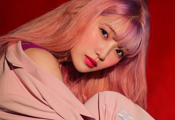 Nu ca si Nhat Yukika: 'O Viet Nam, toi thich nhat la co nhieu xe may' hinh anh