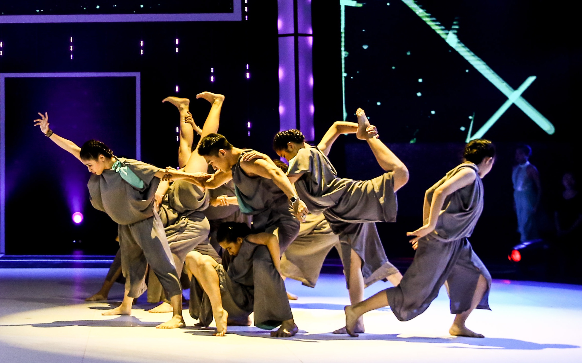 show hoan quay vi covid-19 anh 1