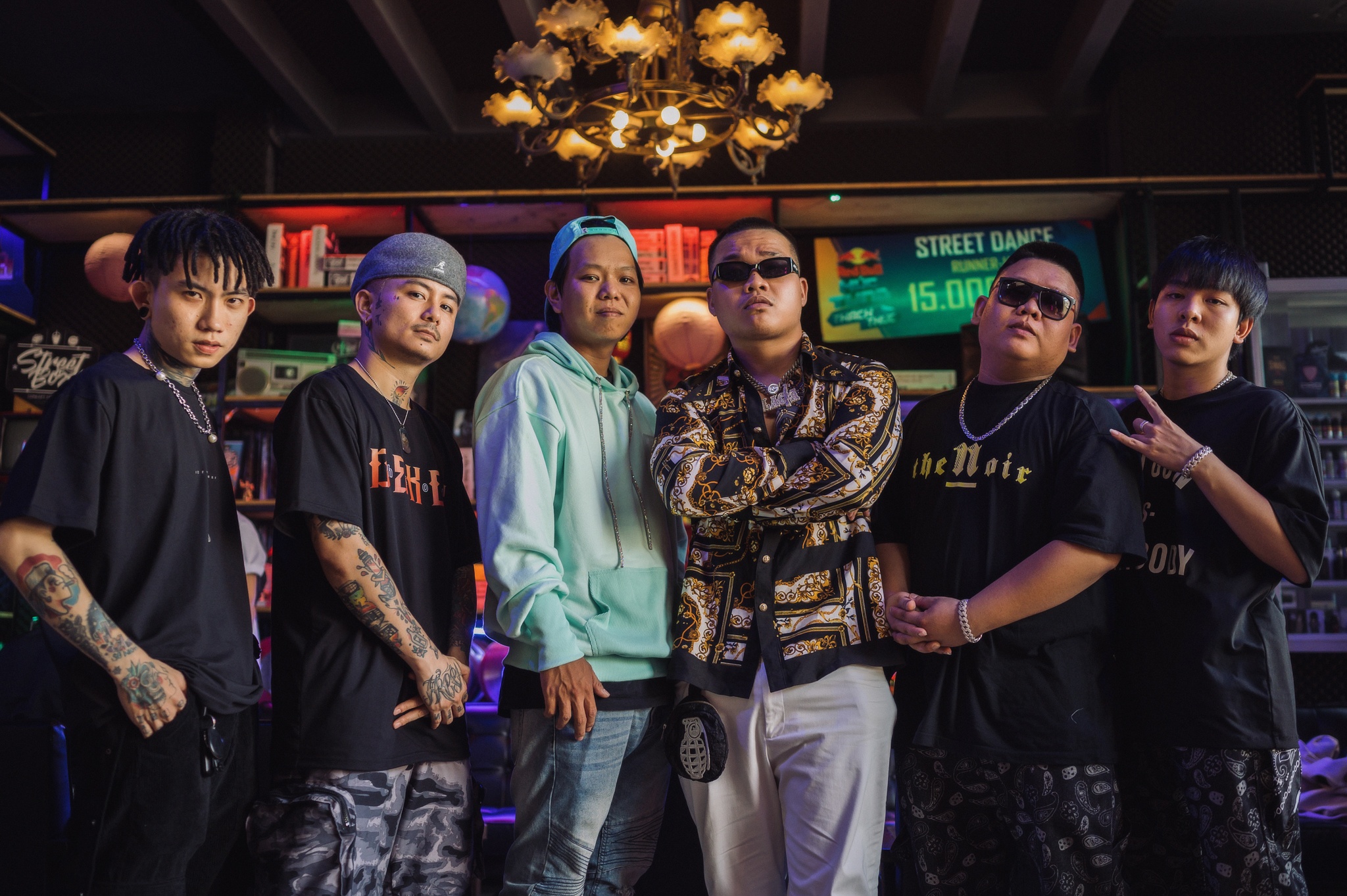 to qua crow on hyenas anh 1