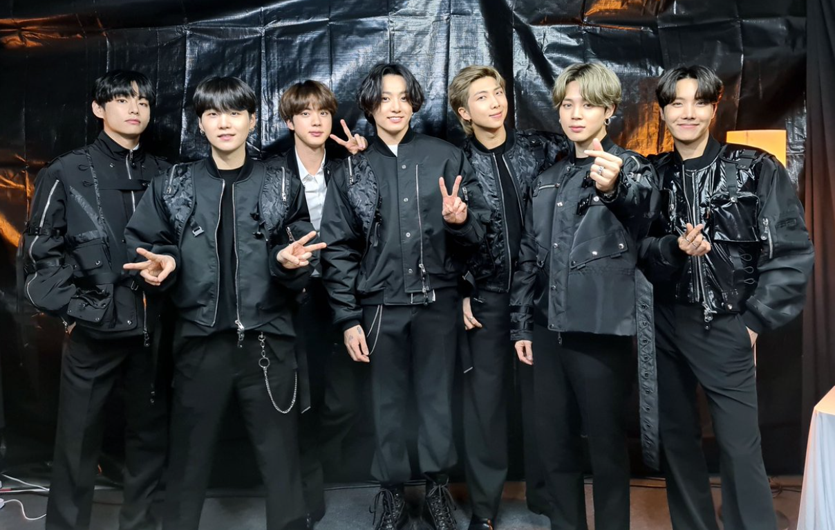 jung kook hinh xam anh 10