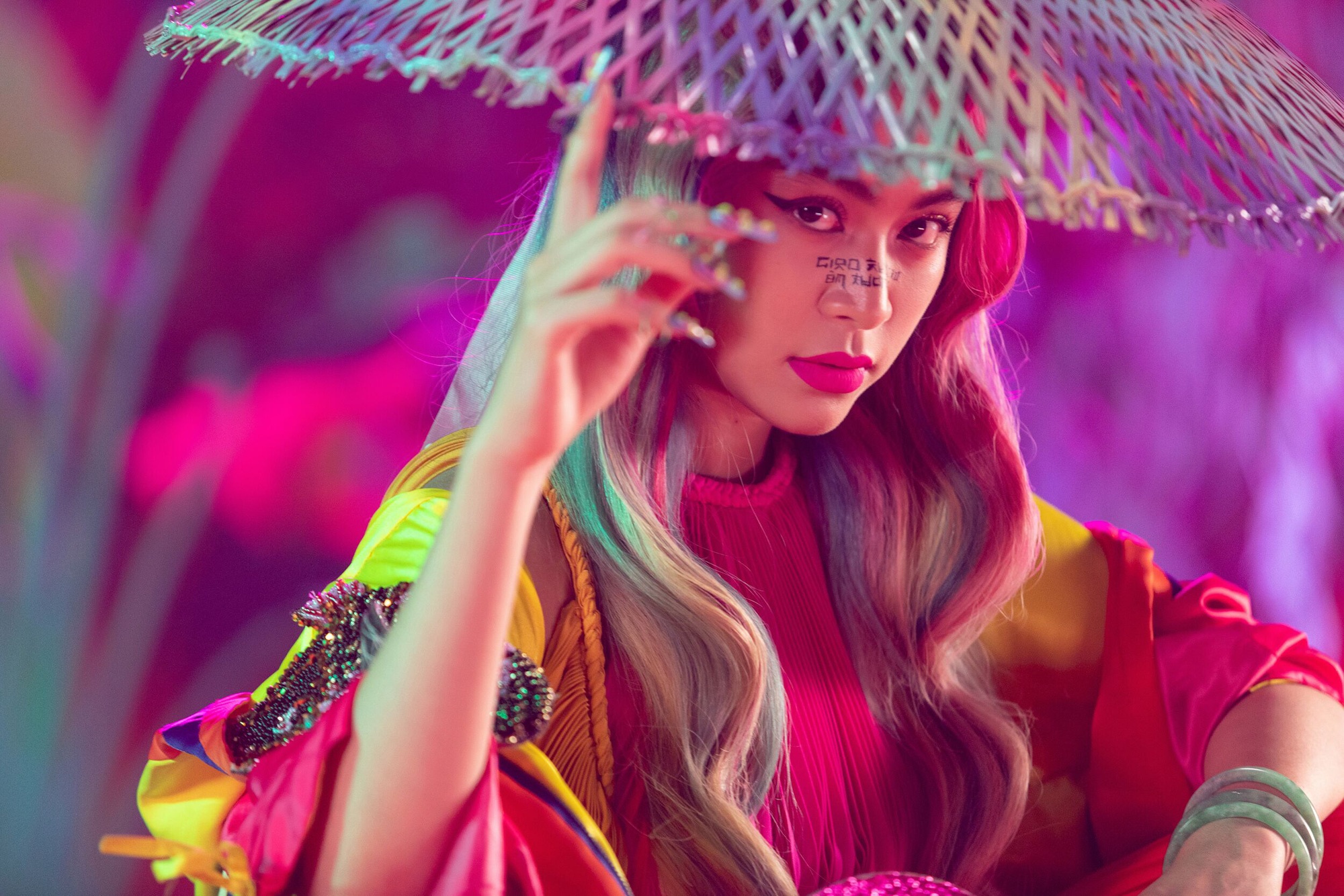 7 ca khuc Vpop 'lam mua lam gio' o Trung Quoc hinh anh