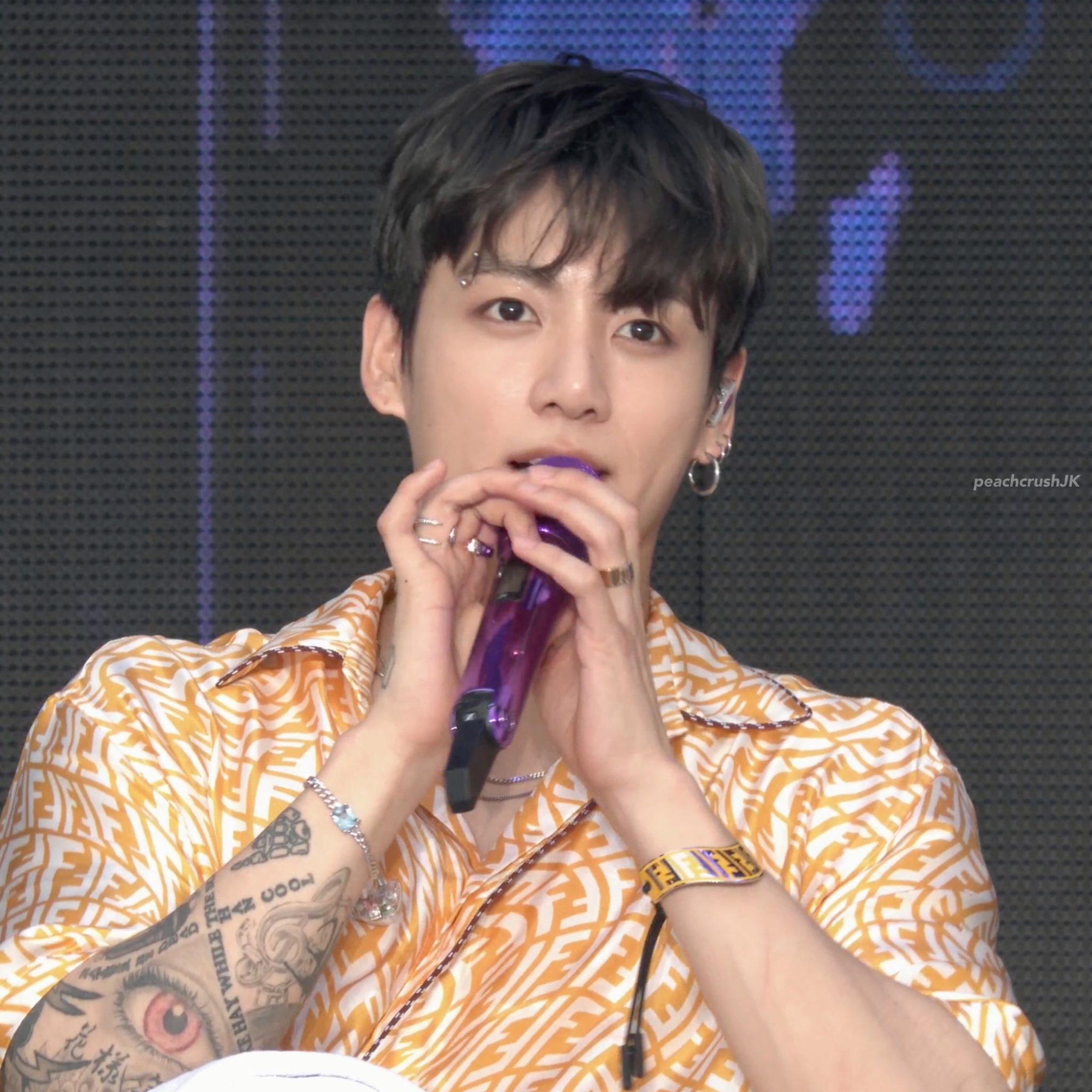 jung kook hinh xam anh 5