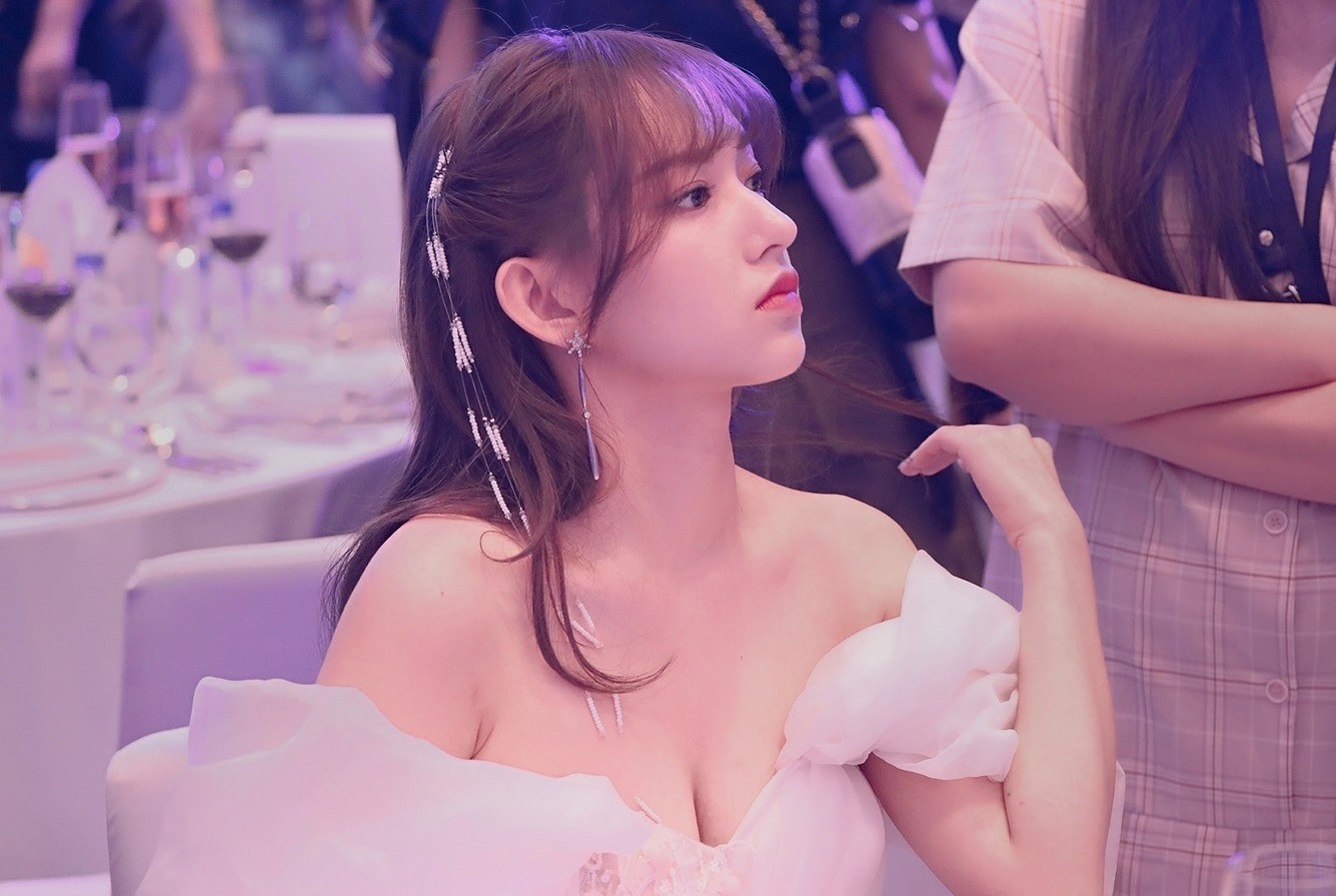 Than tuong Kpop chiem linh showbiz Trung Quoc bang cach nao? hinh anh