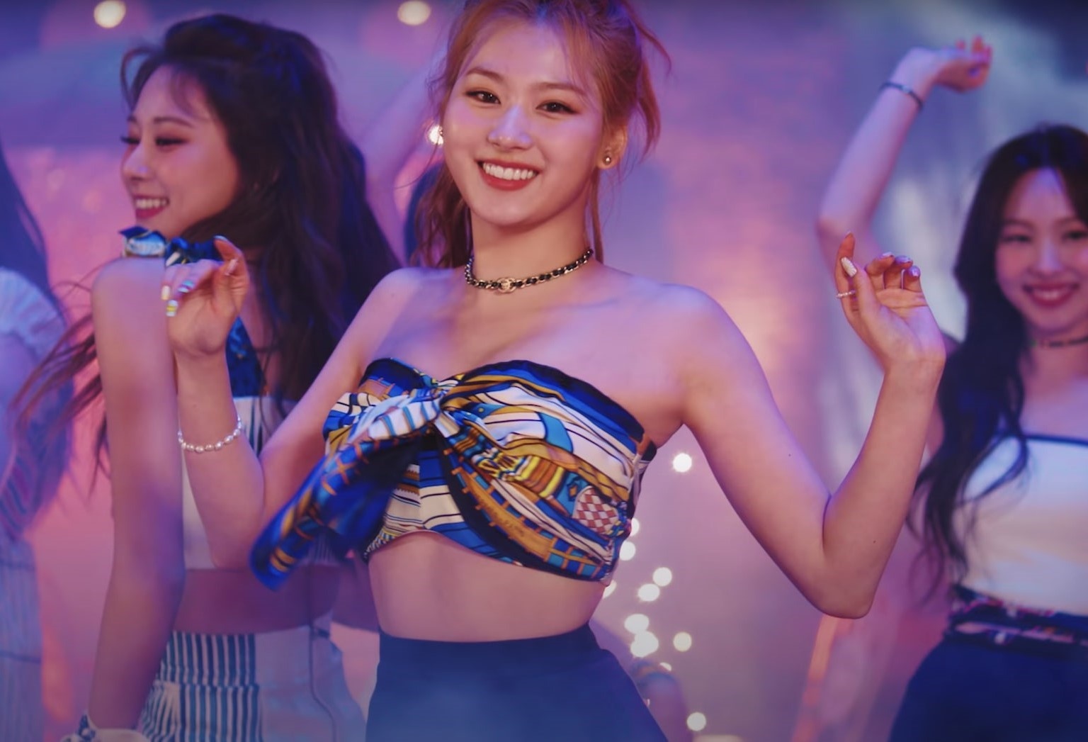 10 album Kpop hay nhat thang 6 hinh anh