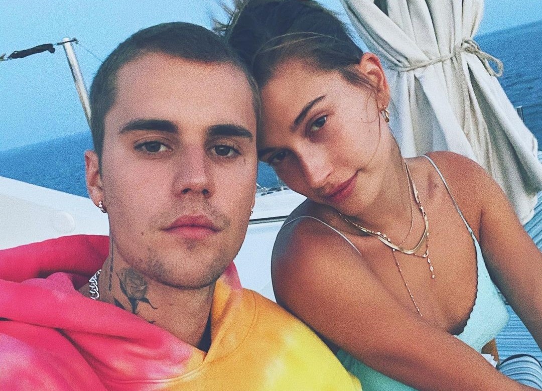 Voc dang san chac cua Hailey Bieber hinh anh