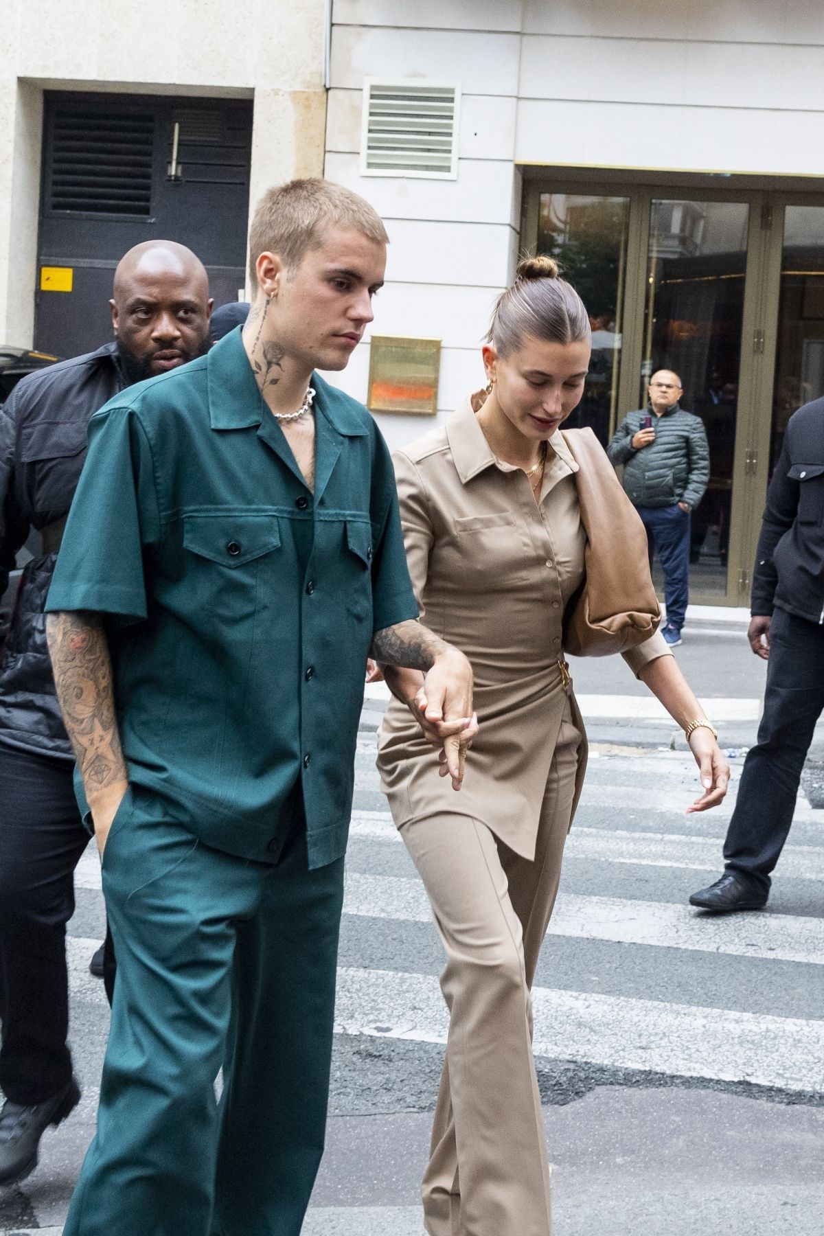 hailey bieber gu thời trang ảnh 5 hailey bieber gu thoi trang anh 5