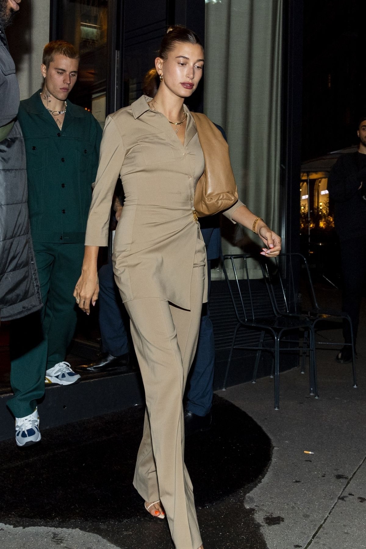 hailey bieber gu thời trang ảnh 6 hailey bieber gu thoi trang anh 6