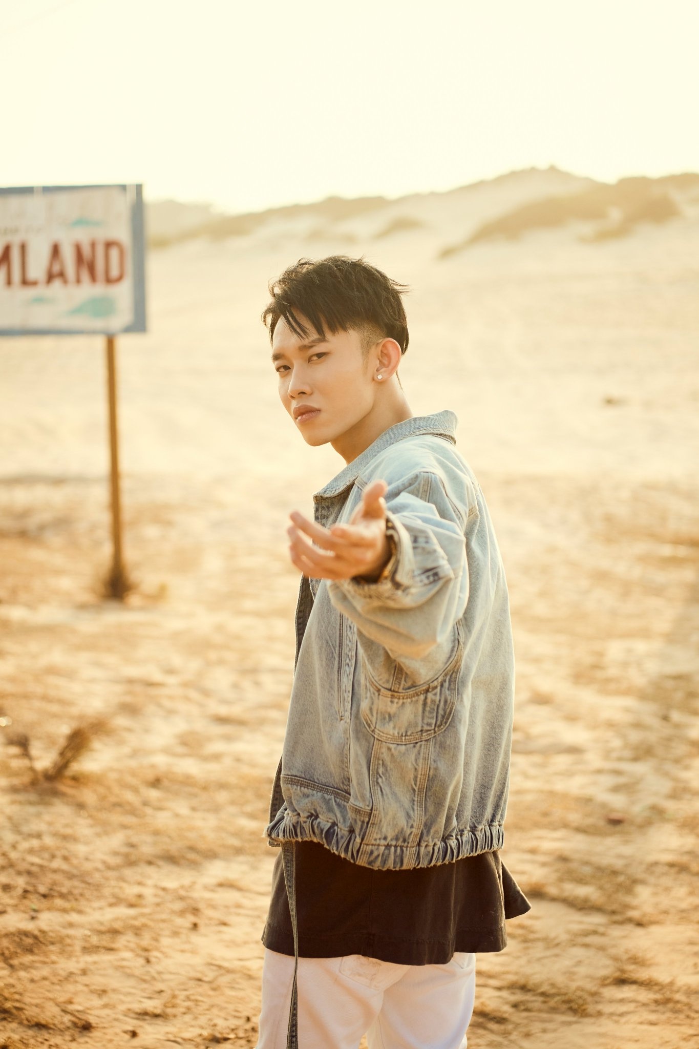 kay tran ban sao son tung anh 2