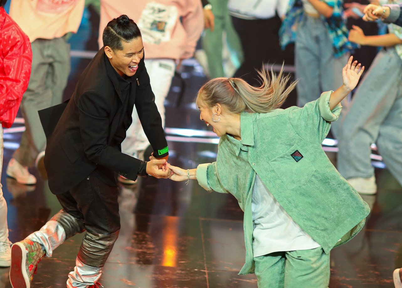 hau hoang suc hut san dau vu dao anh 5