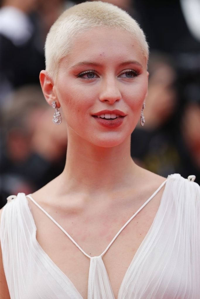 iris law cannes ảnh 2 iris law cannes anh 2