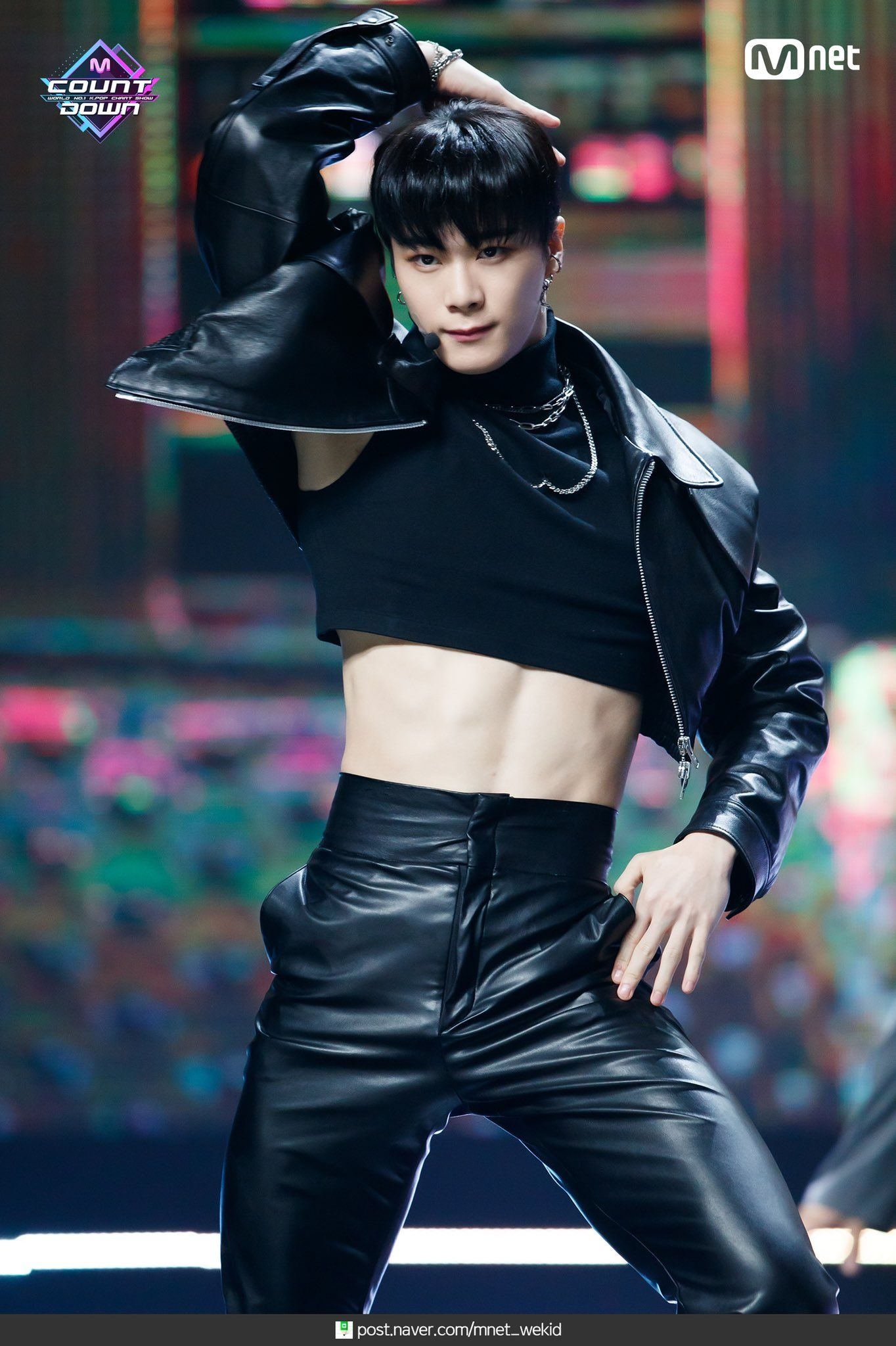 thần tượng hàn quốc mặc trang phục nữ tính ảnh 6 than tuong han quoc mac trang phuc nu tinh anh 6