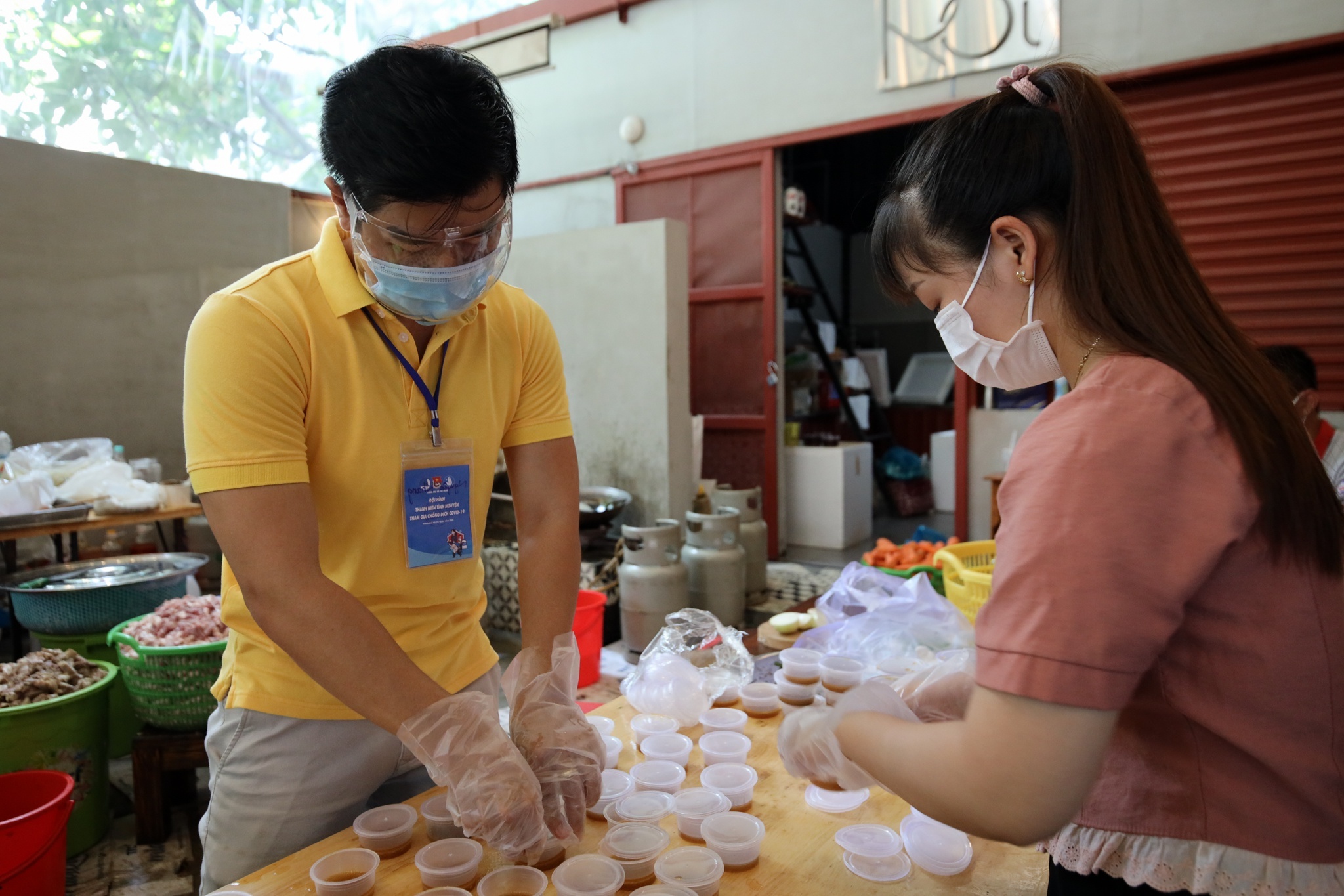 nghệ sĩ từ thiện trong mùa dịch ảnh 3 nghe si tu thien trong mua dich anh 3