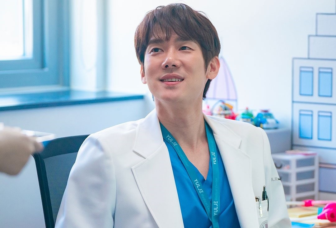 Ngoi sao 'Hospital Playlist' mua biet thu tren khu pho Itaewon hinh anh