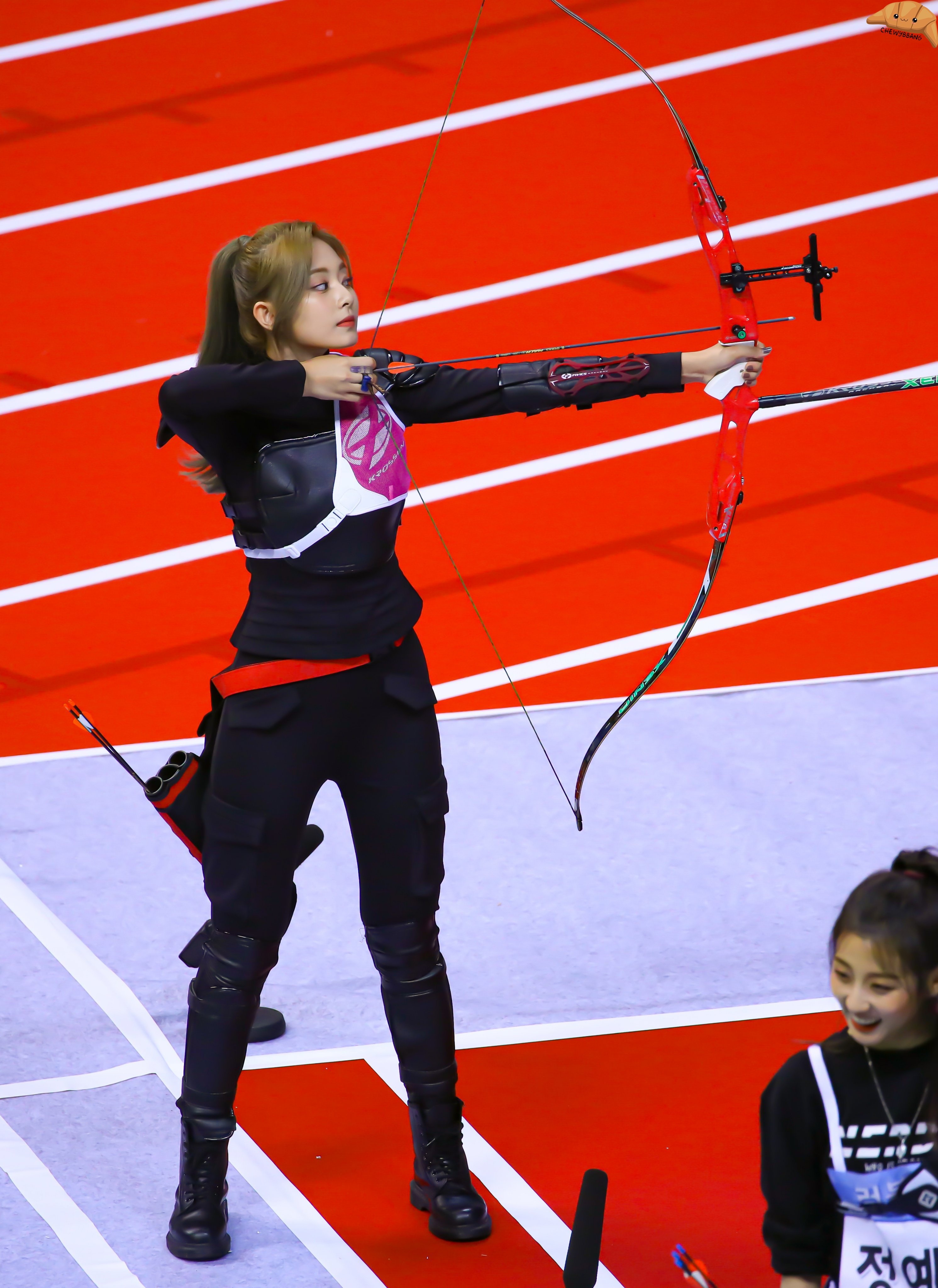 tzuyu bắn cung ảnh 3 tzuyu ban cung anh 3