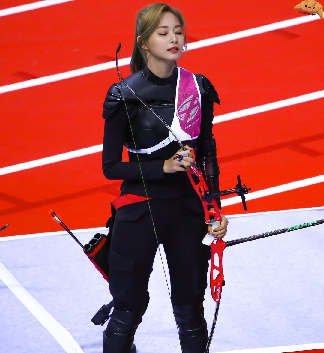 tzuyu bắn cung ảnh 1 tzuyu ban cung anh 1